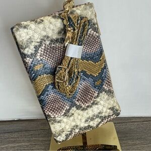 Caroline Hill Stylish Snake Print Crossbody/wristlet Bag. Pre-owned. Purse.